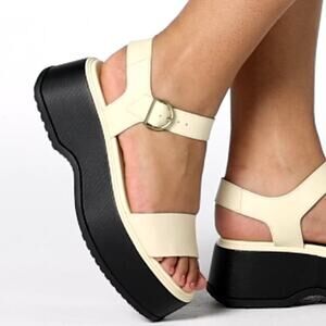 Sorel Dayspring Ankle Strap Sandal, Honey White, Black Size 8.5 NWT